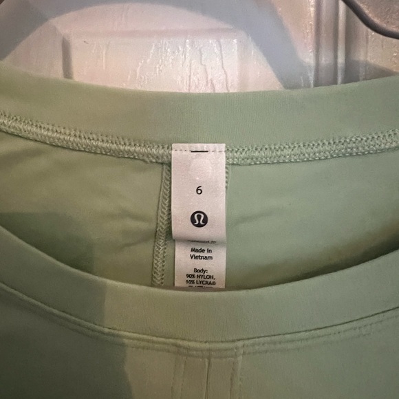 Green Long Sleeve Women's Top - Picture 2 of 3